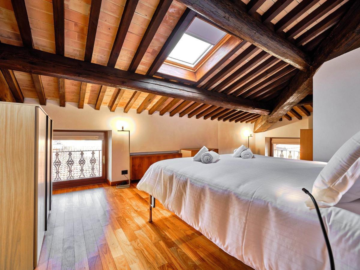 ורונה Apartmentsarena - Residenza Degli Scaligeri - Piazza Erbe מראה חיצוני תמונה